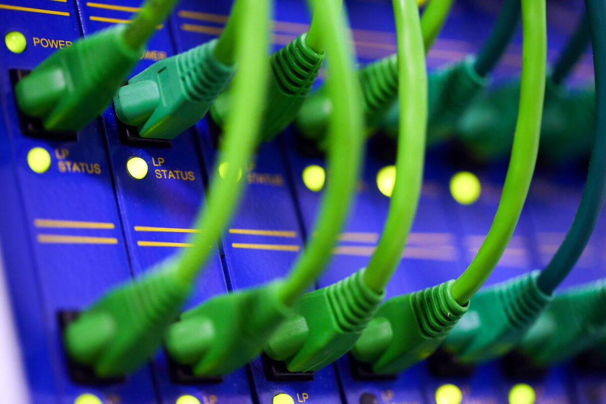 Illustrative photo for: Bain Capital Coherent shares in $1.14B laser maker sale