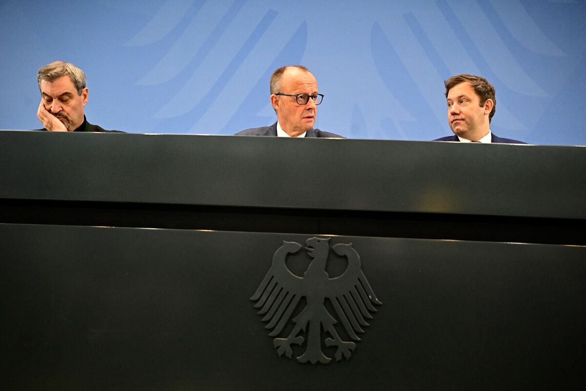 Illustrative photo for: Germany pension reform support: Ruling coalition approves