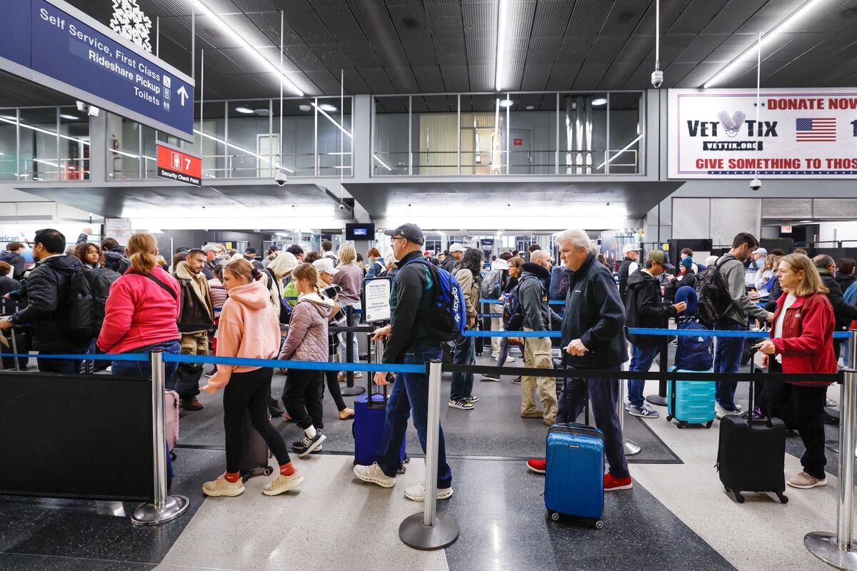 Illustrative photo for: Chicago snowstorm Thanksgiving: Heavy snow disrupts travel