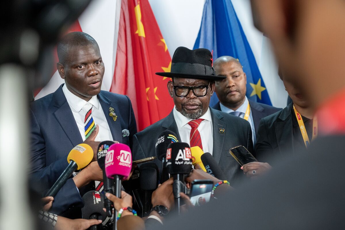 Illustrative photo for: South African Asset Rally Faces Challenges Amid Economic