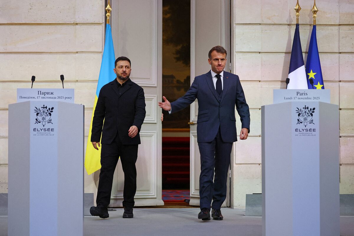 Illustrative photo for: Macron Zelenskiy Ukraine peace talks set in Paris
