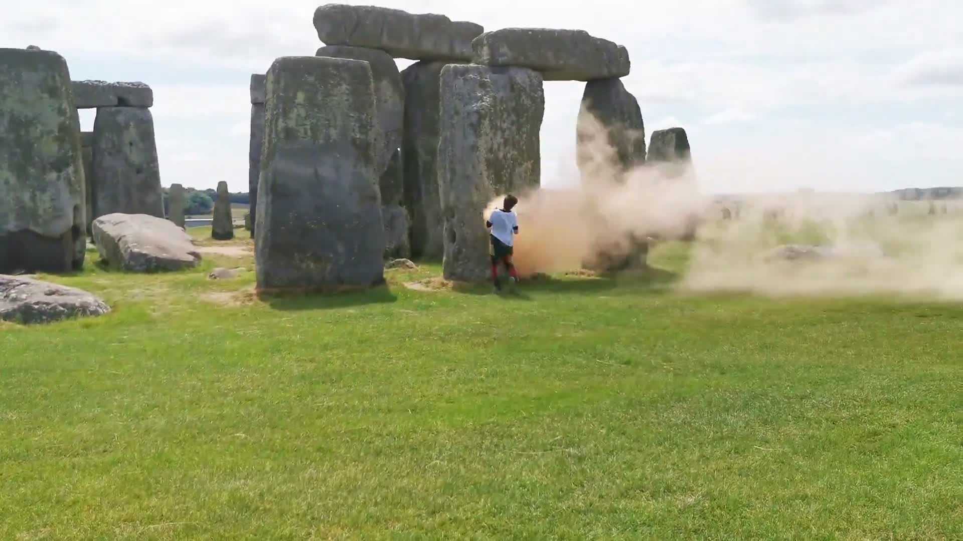 Illustrative photo for: British Court Clears ‘Just Stop Oil’ Protesters of