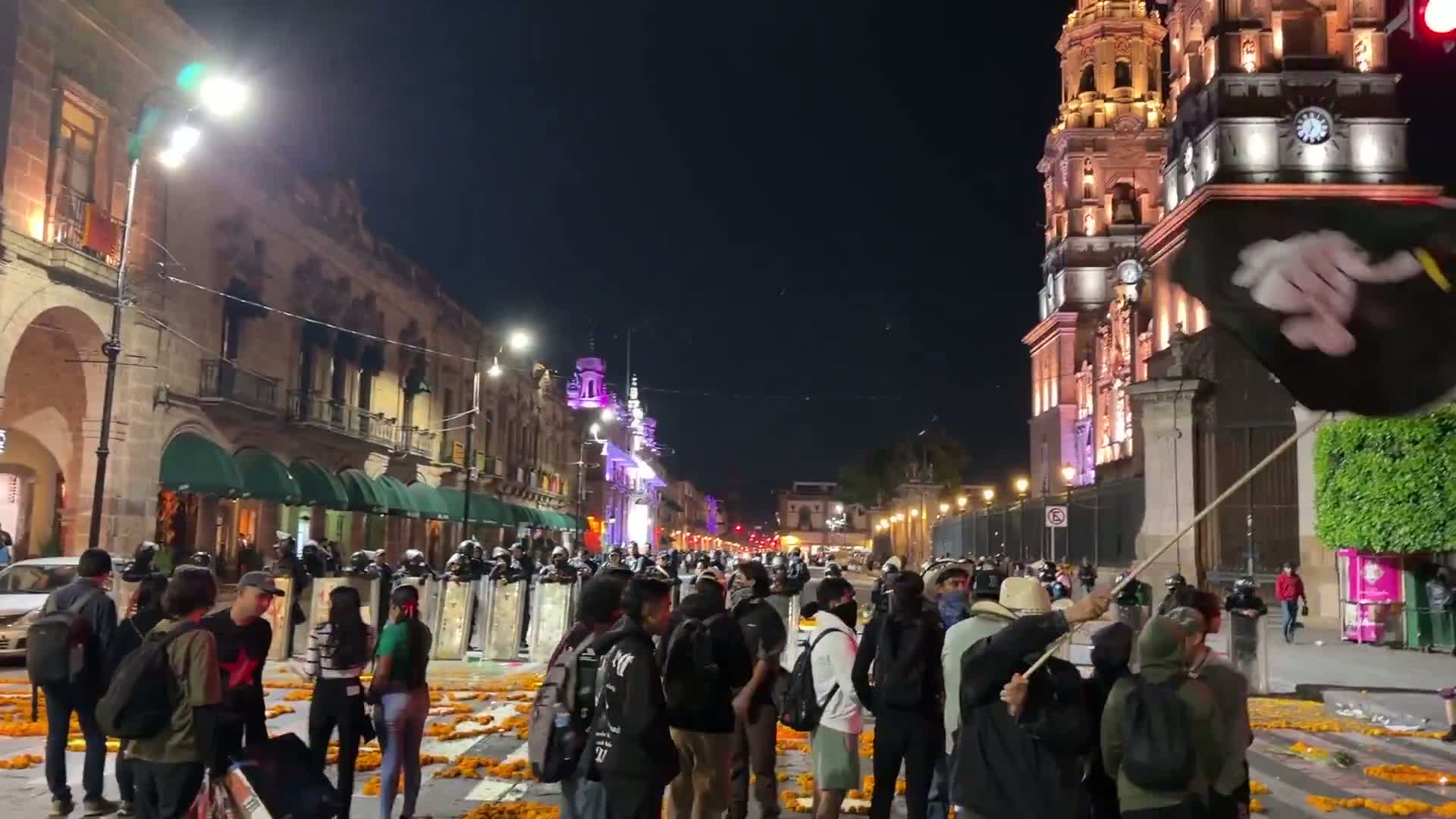 Illustrative photo for: Gen Z protest pirate flag used in Mexican demonstrations
