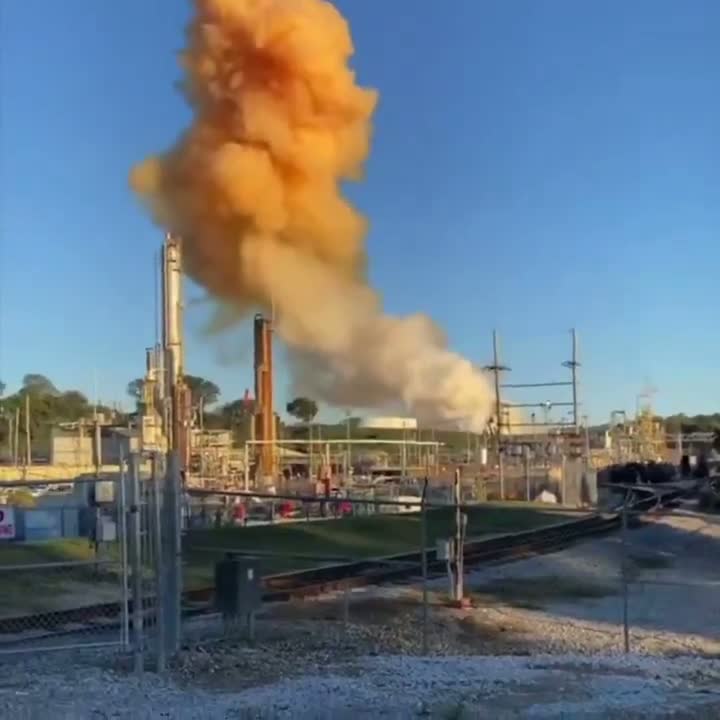 Illustrative photo for: Ammonia Leak at CF Industries Chemical Plant Near Yazoo