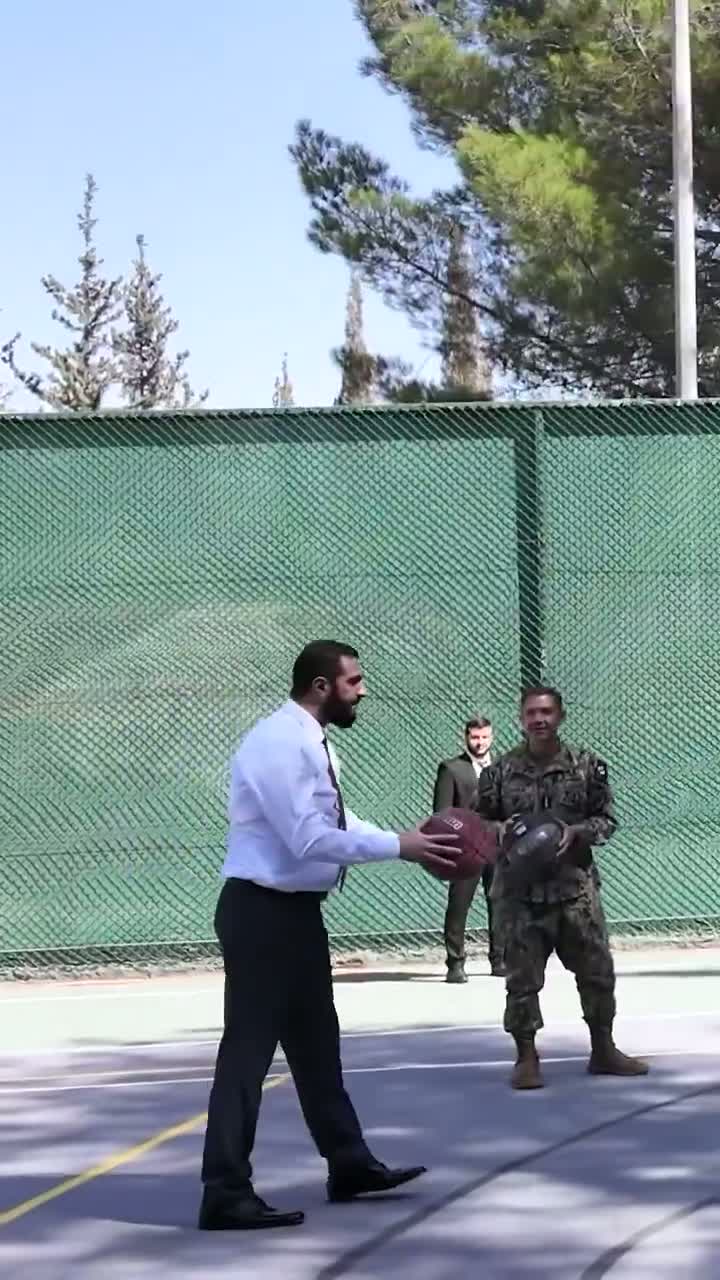 Illustrative photo for: Syrian President and CENTCOM Commander Face Off in