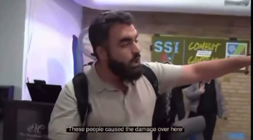 Illustrative photo for: Anti Israel riot violence erupts in Toronto with vandalism