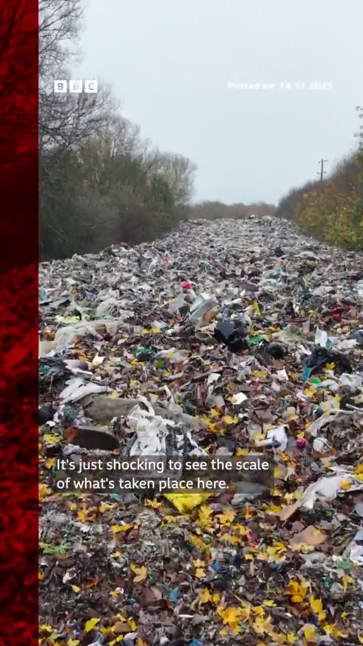 Illustrative photo for: UK river pollution Causes Massive Trash Obstruction in