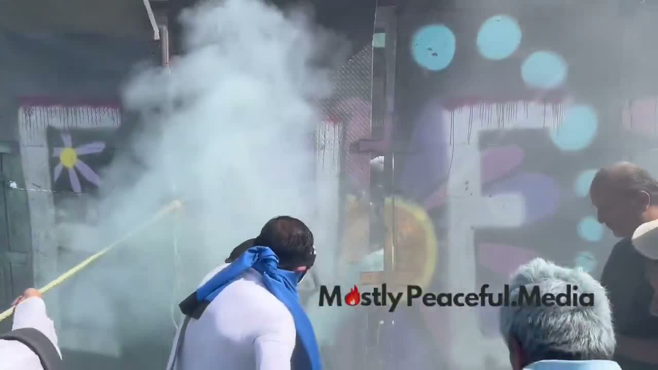 Illustrative photo for: Mexican Gen Z anti cartel protests: Youth Tear Down Palace