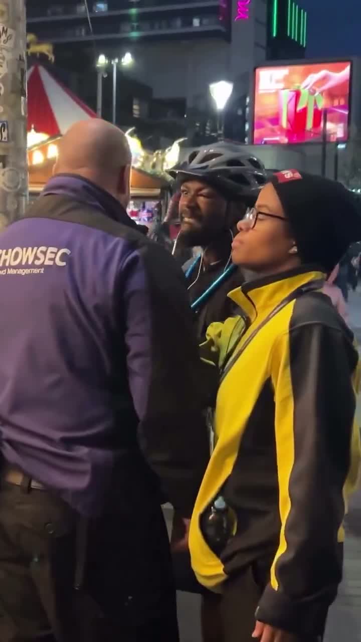 Illustrative photo for: Manchester Christmas Market chaos erupts amid growing