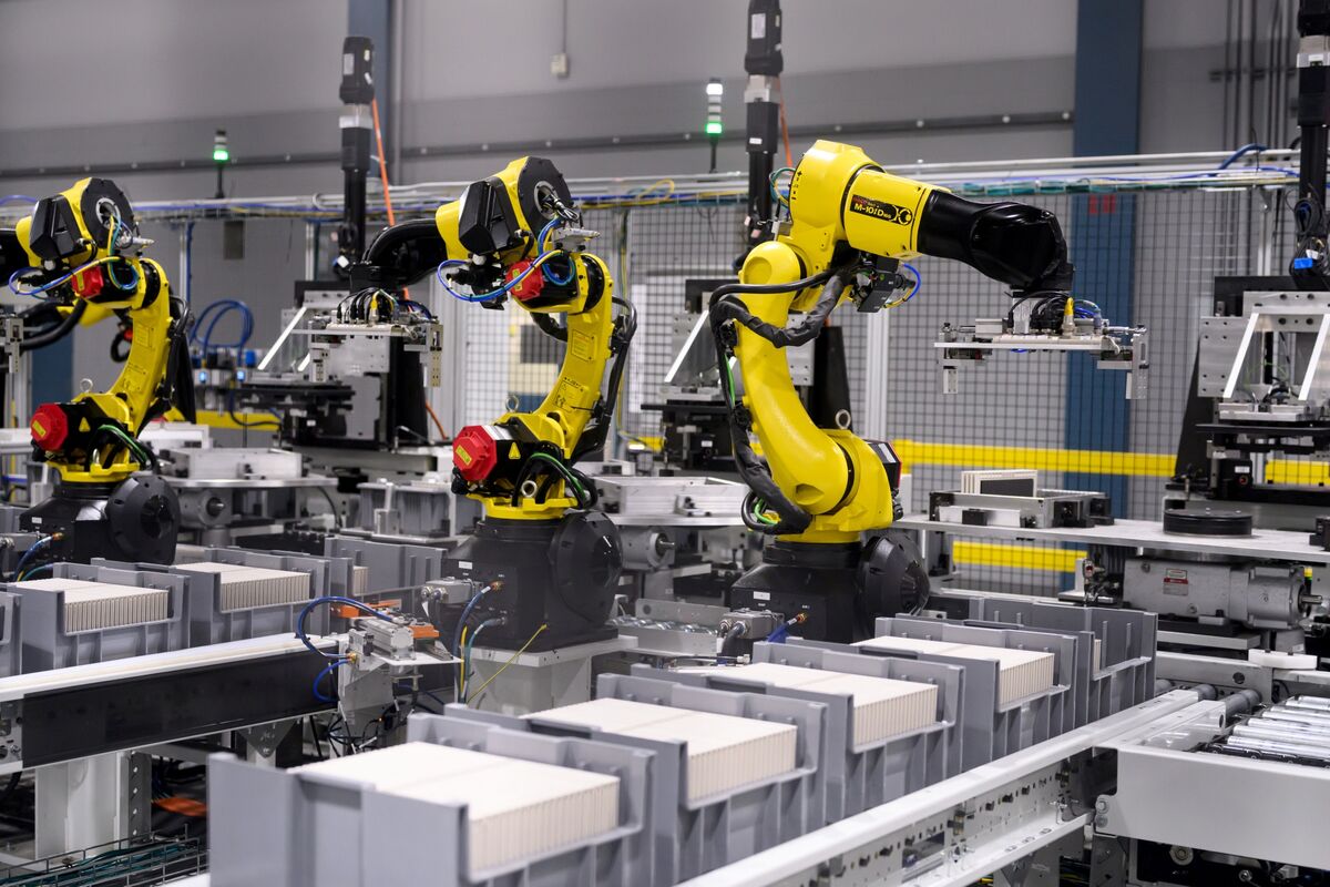 Illustrative photo for: US Factory Activity Decline Continues for Fourth Straight