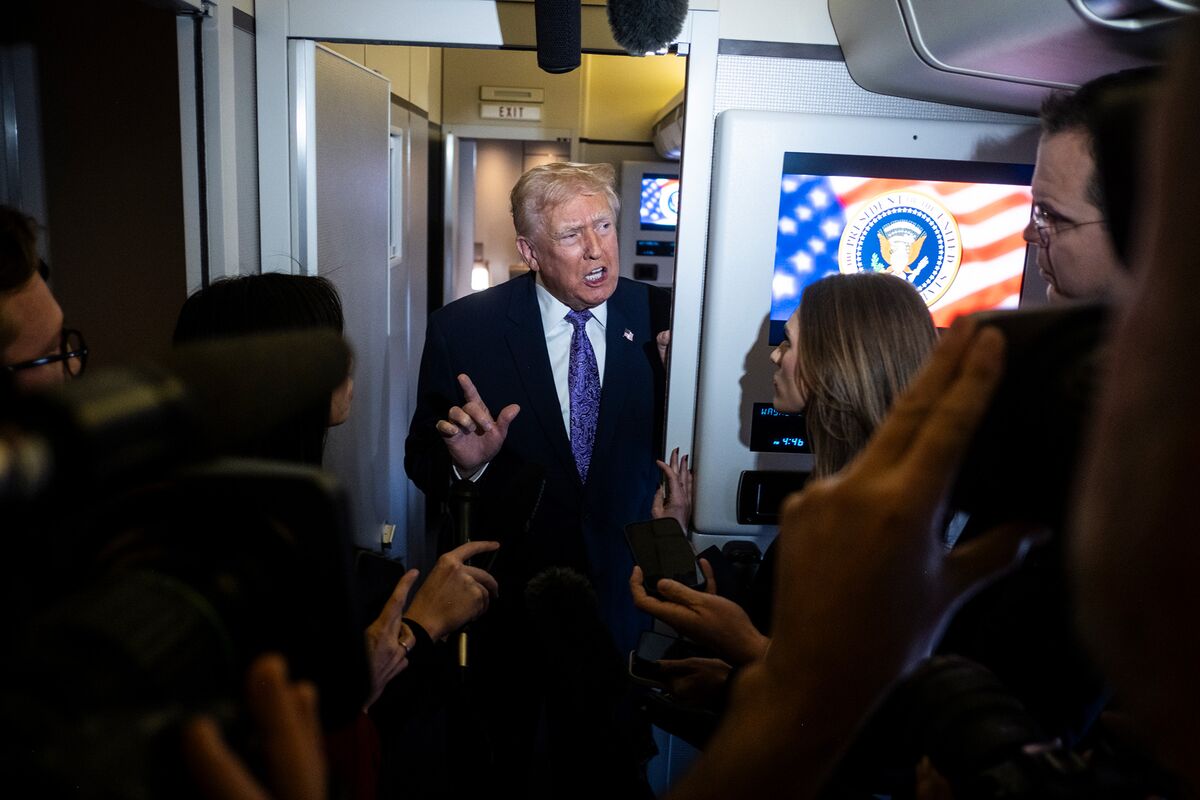 Illustrative photo for: Trump frees Gentile: President grants commutation to GPB