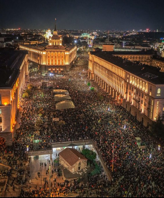Illustrative photo for: Breaking: Large-Scale Gen Z Protests Erupt in Bulgaria —