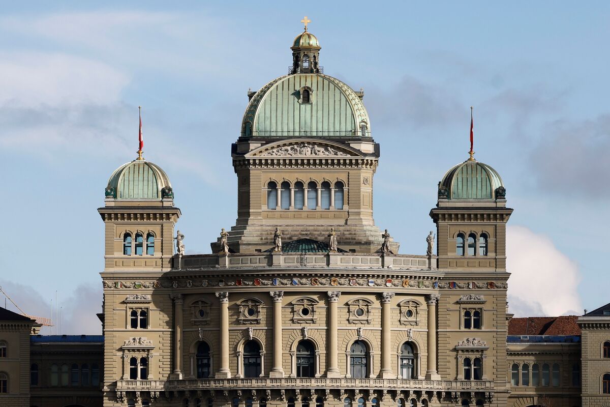 Illustrative photo for: Switzerland Foreign Investment Rules Tightened to Boost