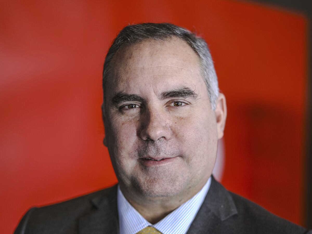 Illustrative photo for: Peruvian Presidential Candidate Shooting Targets Rafael