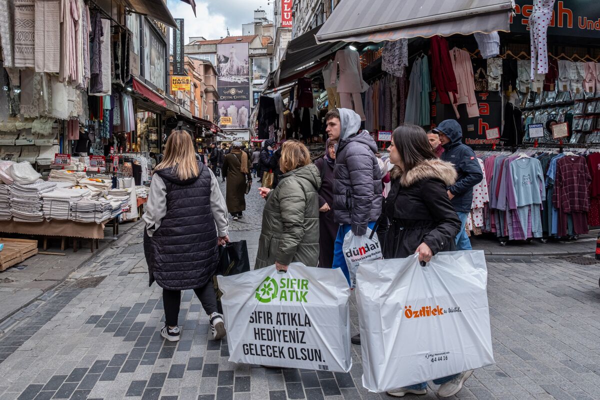 Illustrative photo for: Turkish Inflation Rate Cut Surpasses Expectations, Boosting