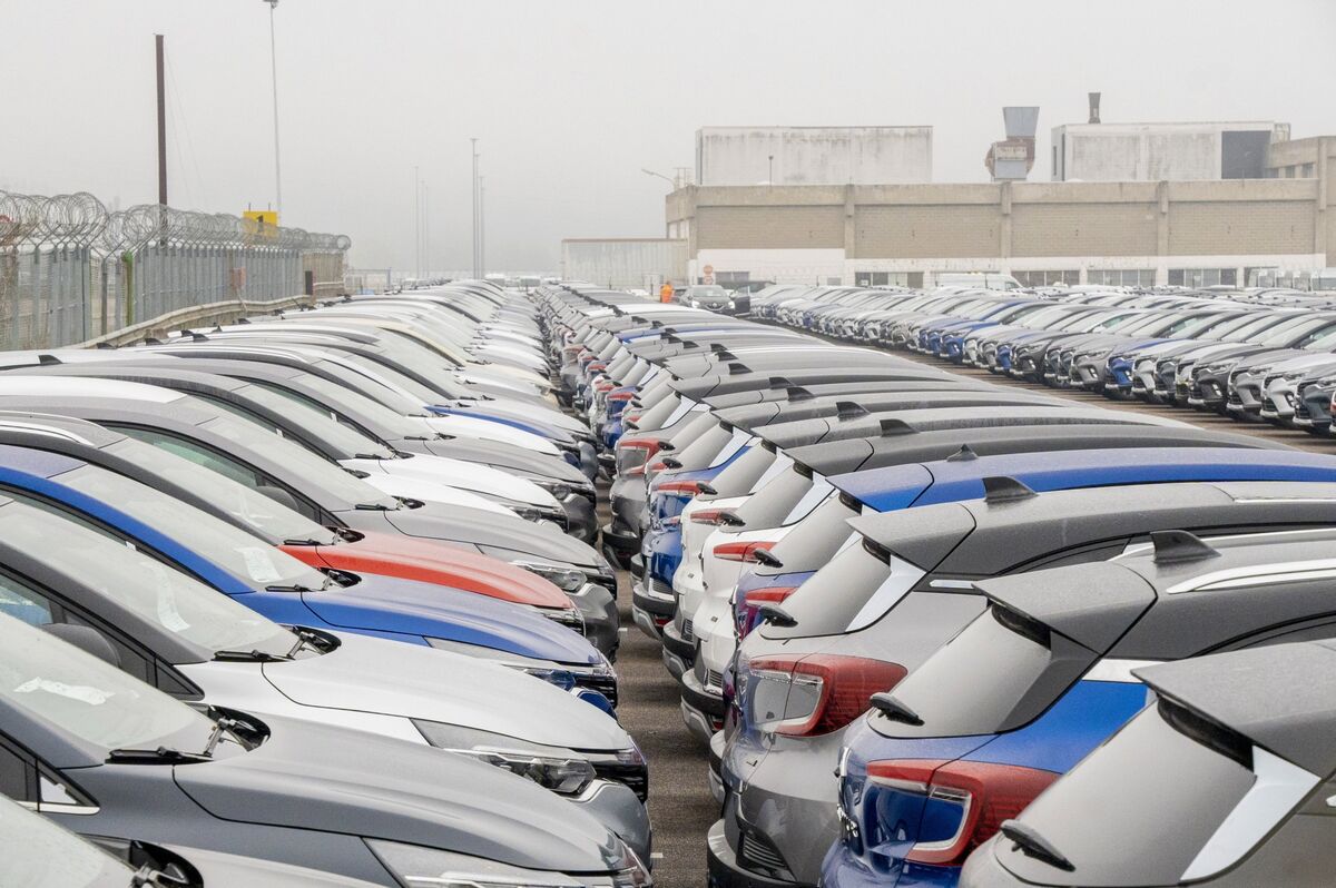 Illustrative photo for: France EU electric vehicle assembly push prompts policy