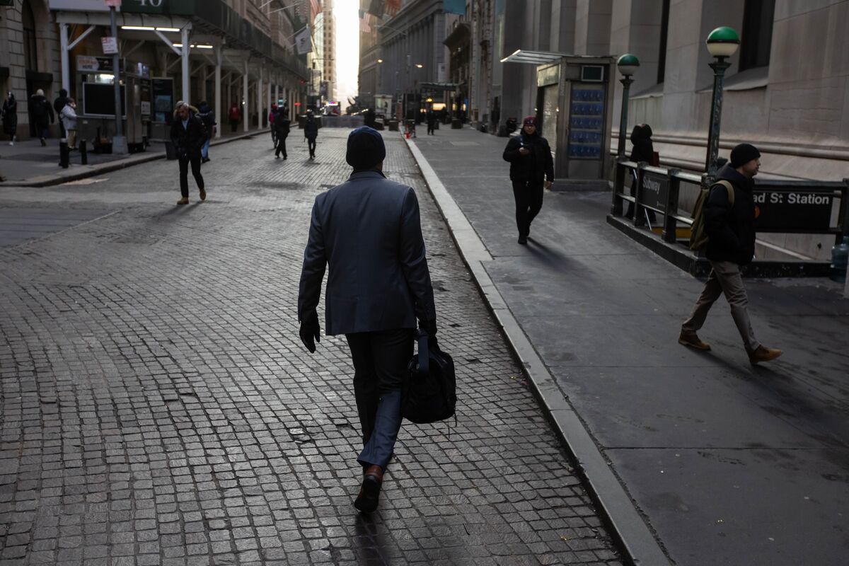 Illustrative photo for: Private Credit Firms Downdraft: Impact of 2022 Bear Markets