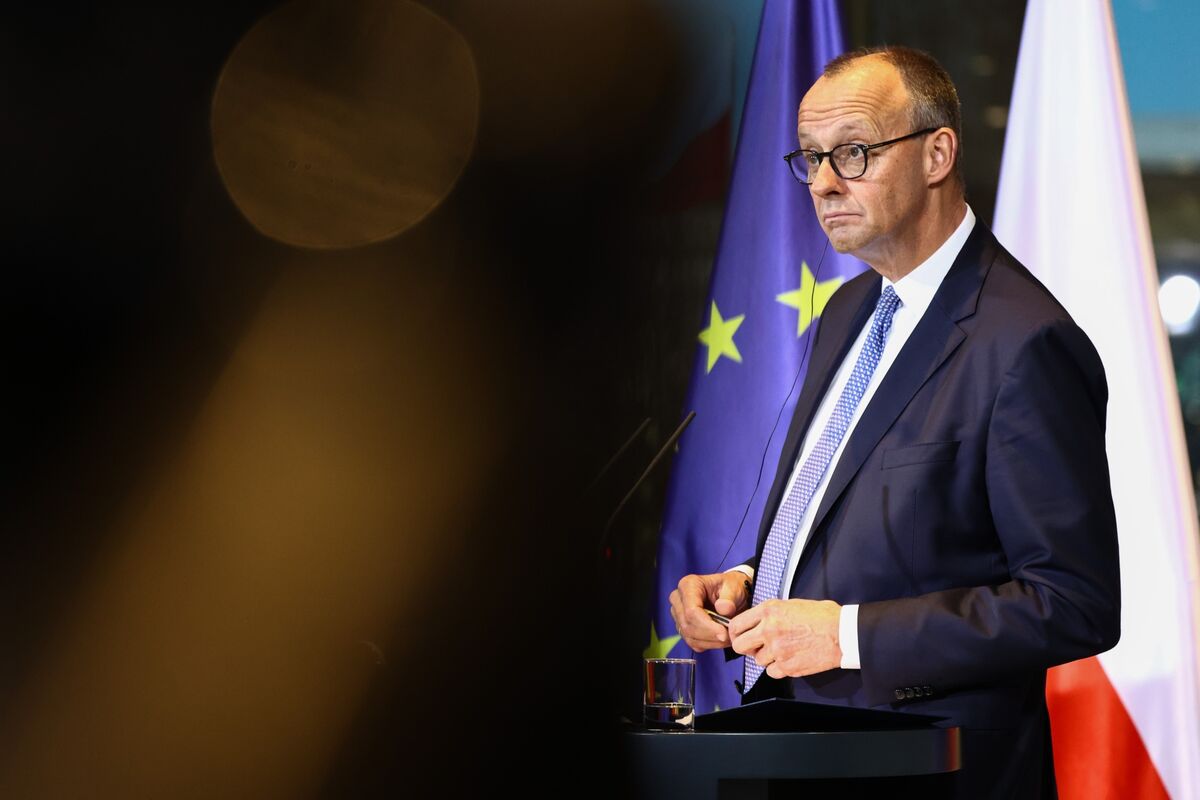 Illustrative photo for: EU sanctions Russian assets: Merz and von der Leyen urge