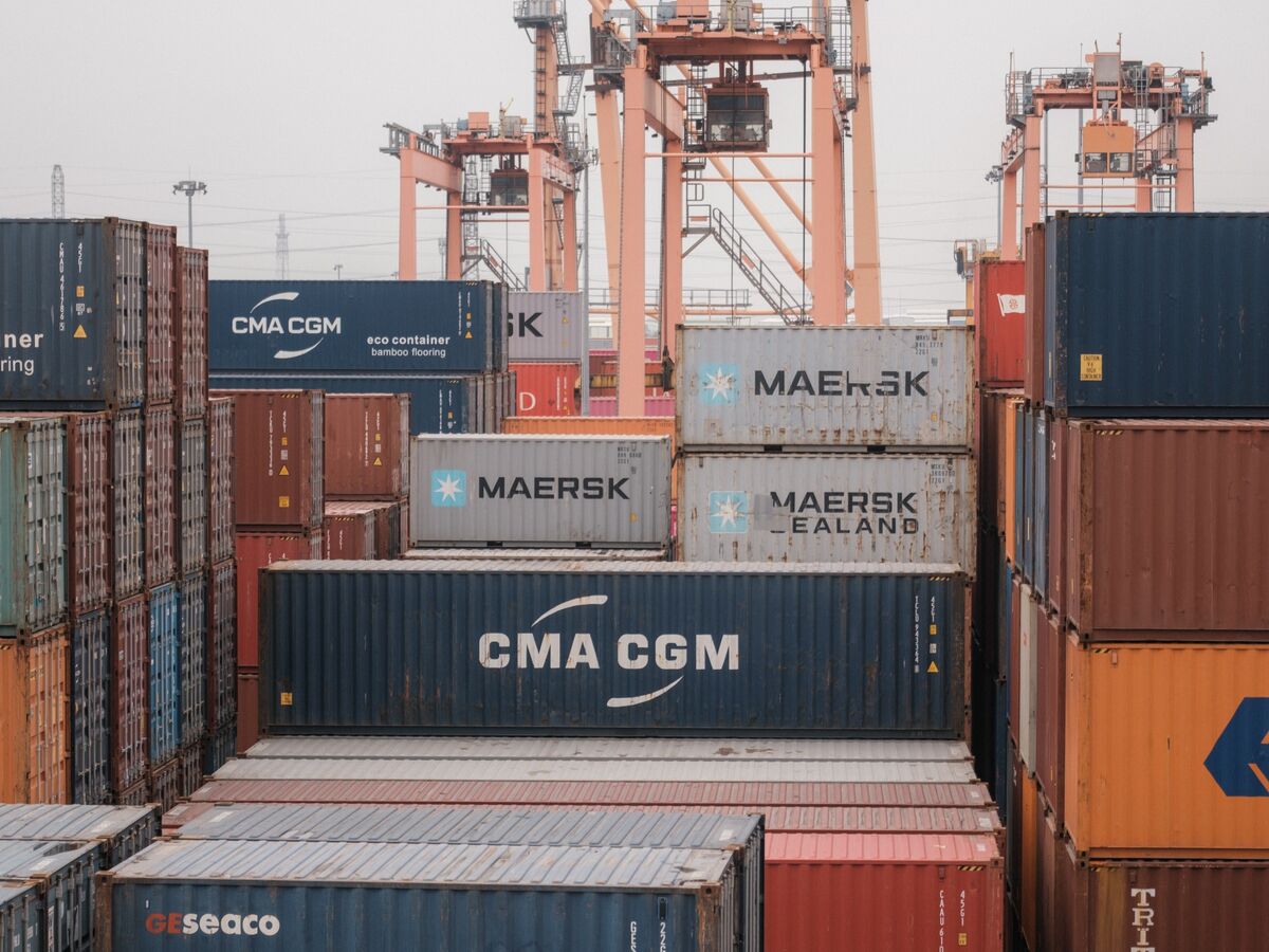 Illustrative photo for: Vietnam trade surplus narrowing for third month ahead of US