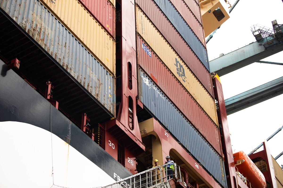 Illustrative photo for: Trump industrial renaissance China: Revival Falls Short,