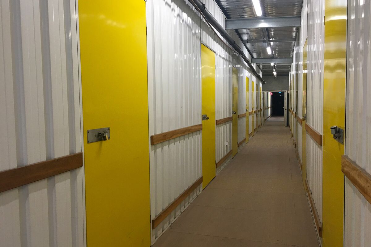 Illustrative photo for: Brookfield and GIC Near Binding Offer for National Storage