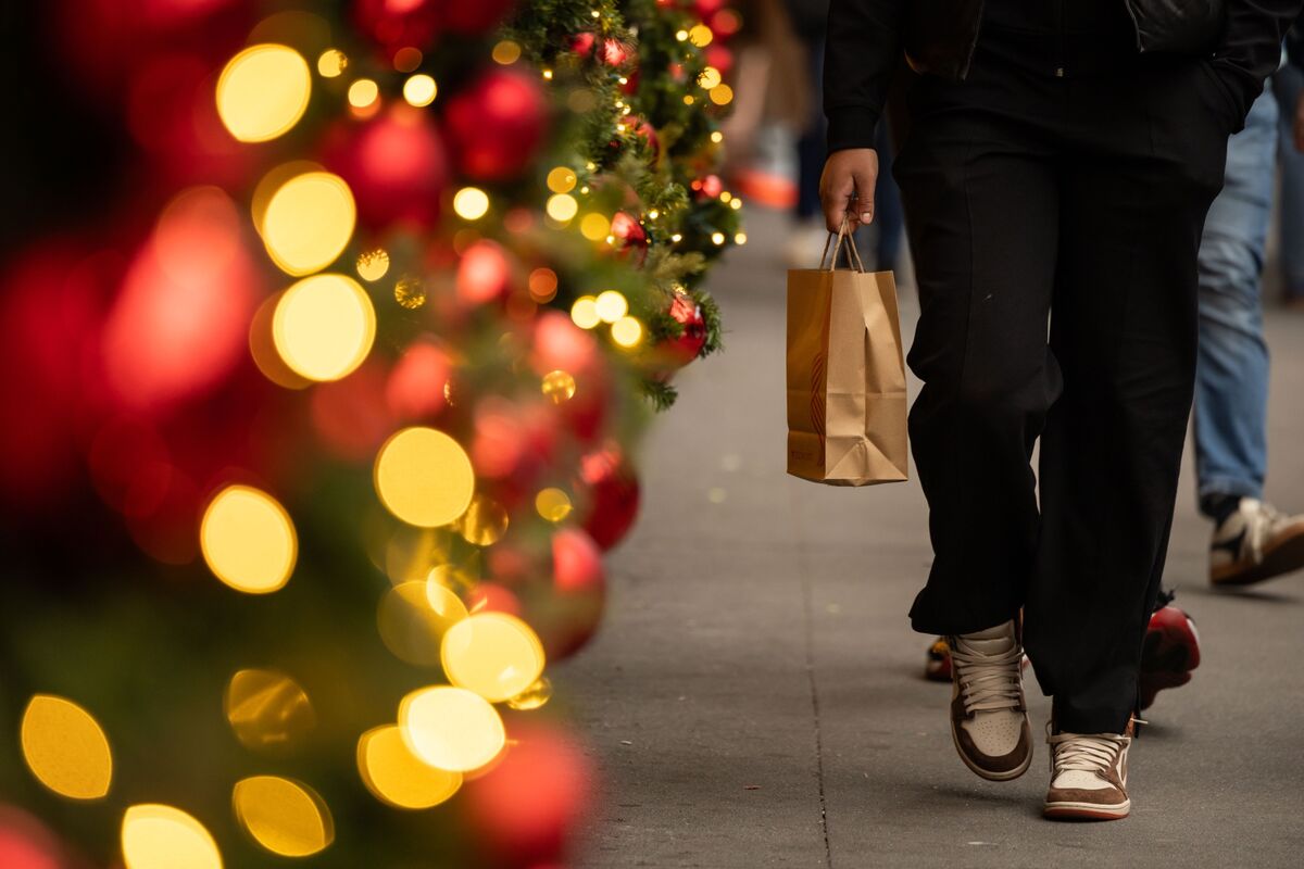 Illustrative photo for: Finance Chiefs Share Strategies to Boost Holiday Season