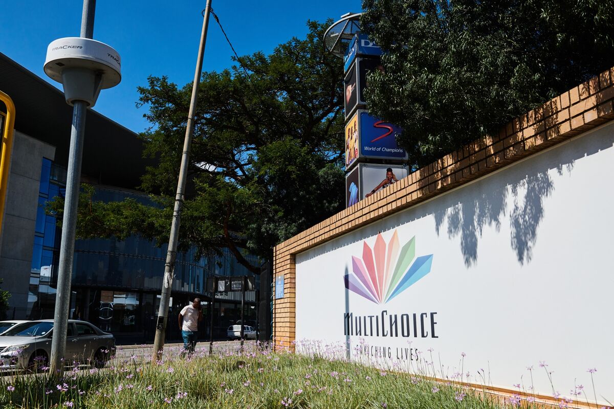 Illustrative photo for: Warner Bros Discovery Canal Stall Over Content Deal Price