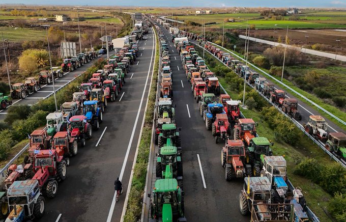 Illustrative photo for: Farmers protest police crackdown as tractors block roads