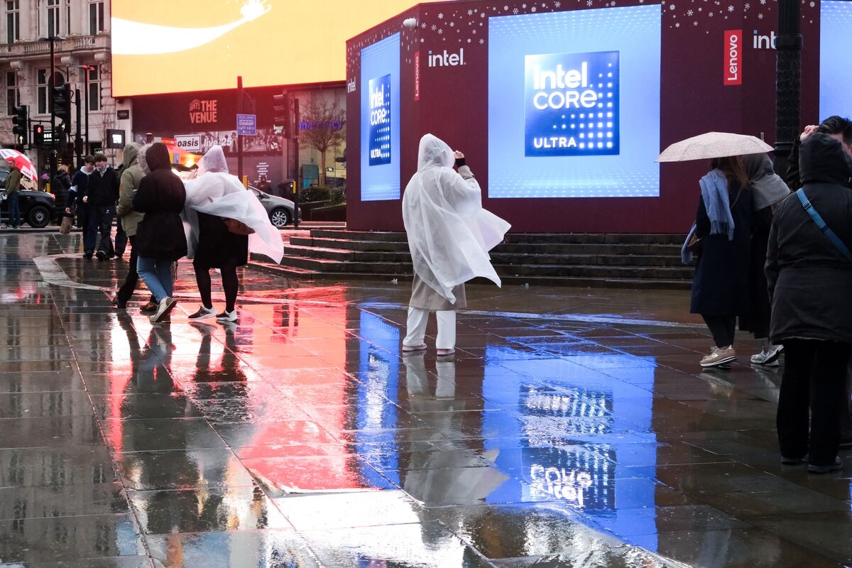 Illustrative photo for: UK Storm Bram warning: Met Office issues danger to life