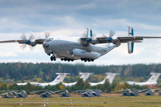 Illustrative photo for: Russian An-22 crash: Heavy Transport Aircraft Crashes Near