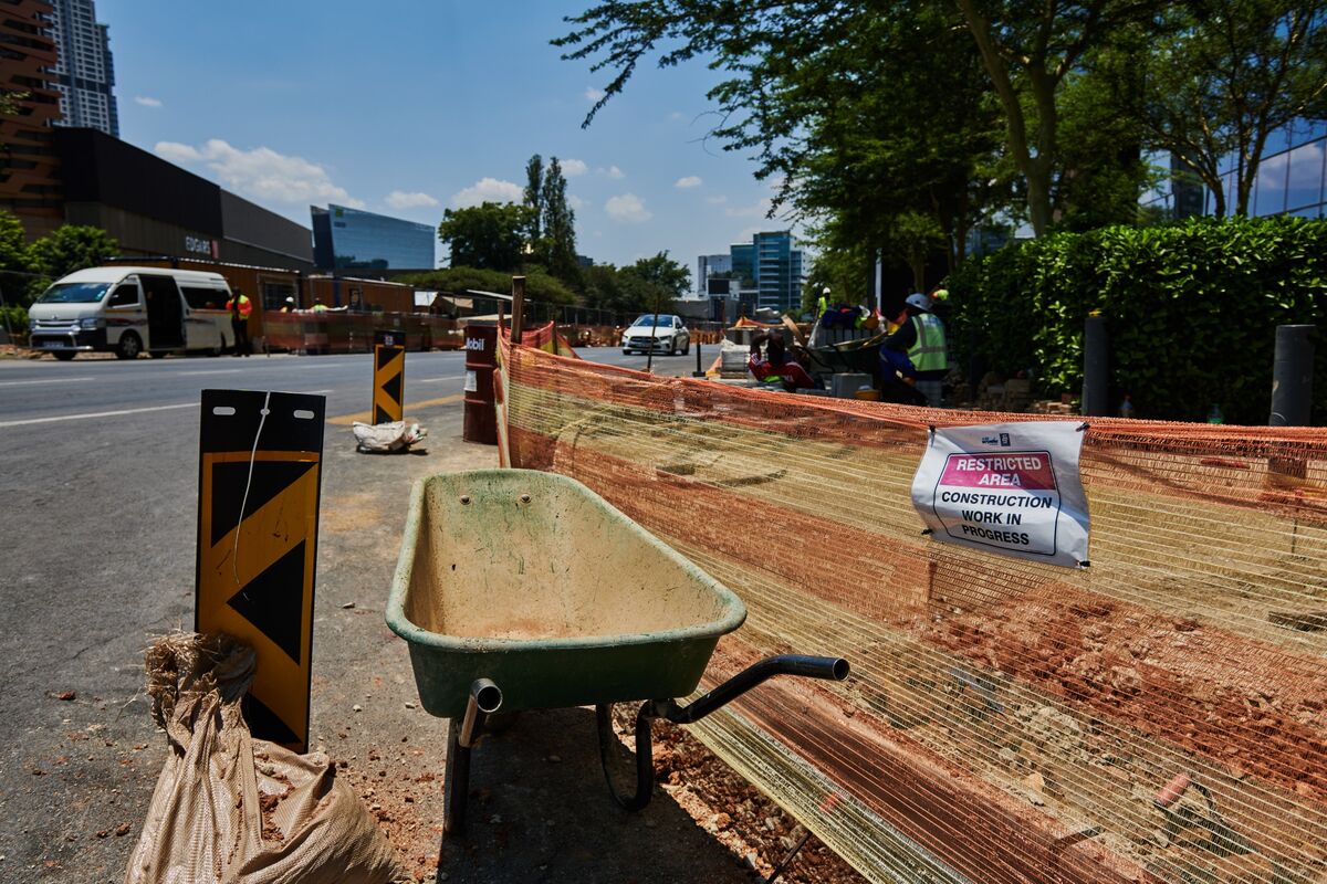 Illustrative photo for: South Africa Infrastructure Bond Raises $693M in Record Sale