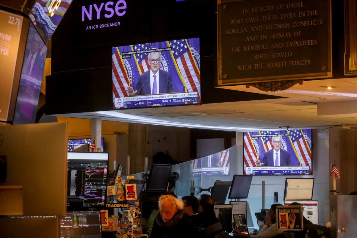 Illustrative photo for: Wall Street Liquidity Concerns Rise as Year-End Approaches