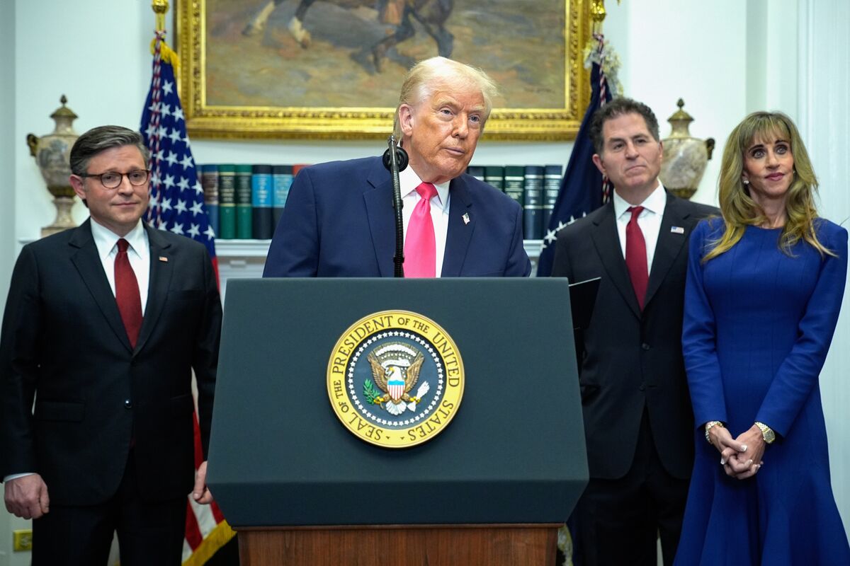 Illustrative photo for: Trump account growth projection: President predicts $300K