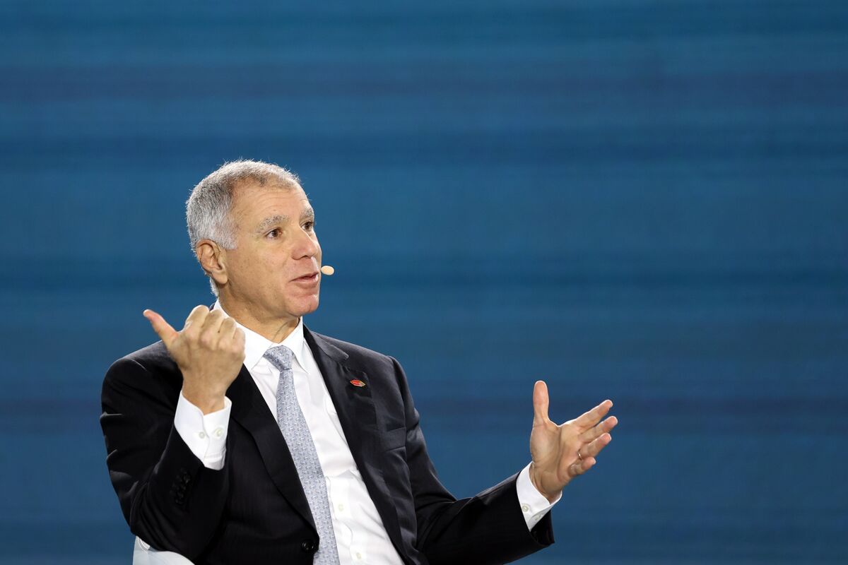 Illustrative photo for: HSBC CEO Georges Elhedery Criticizes Lack of Executive