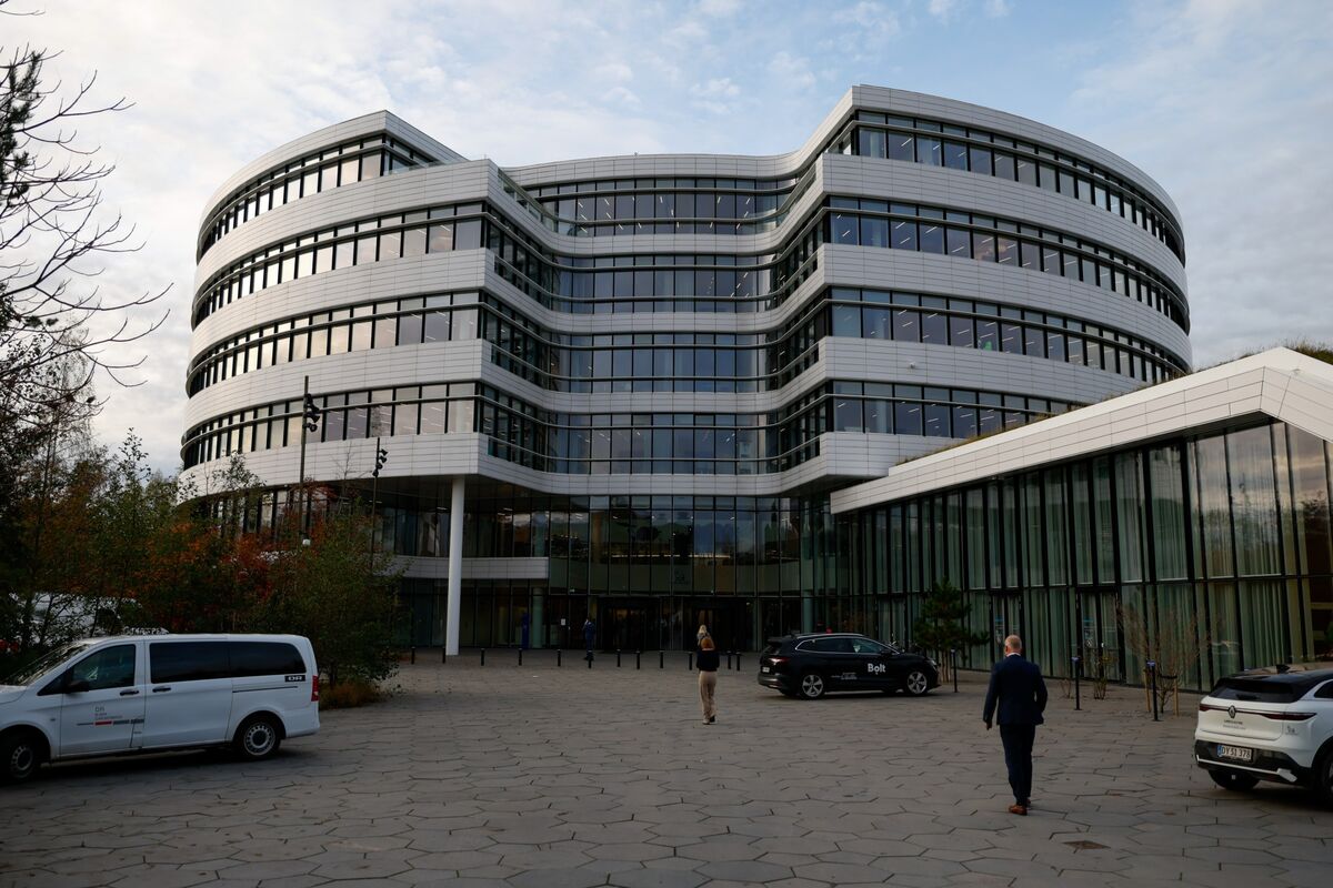 Illustrative photo for: Novo Nordisk stock decline as weight-loss drug craze fades