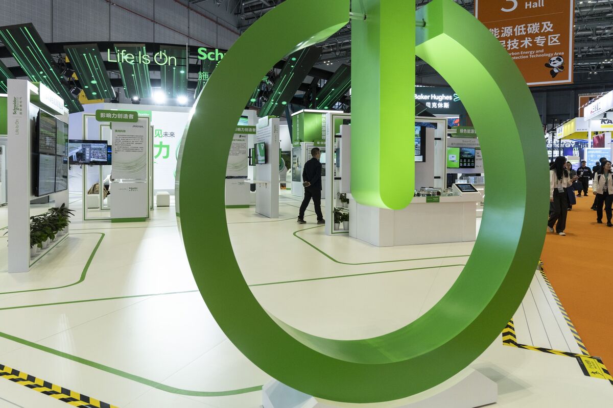 Illustrative photo for: Schneider Electric Share Buyback: $4.1 Billion Program to