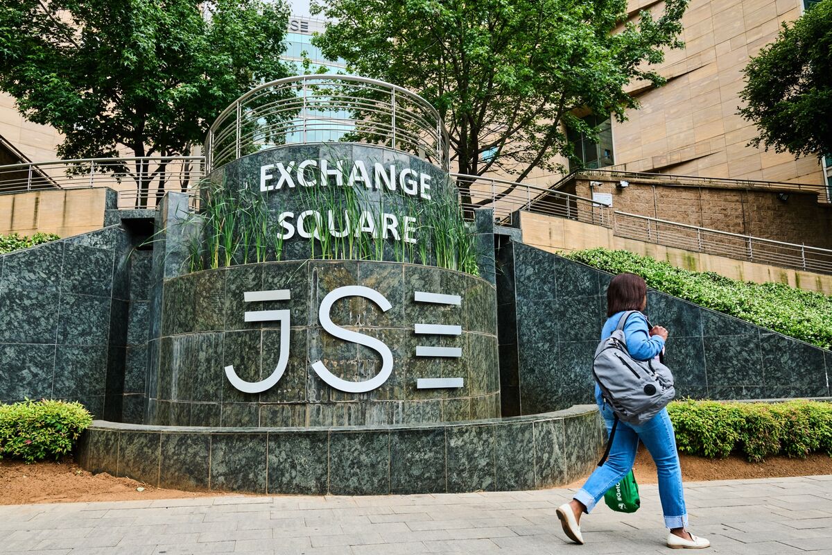 Illustrative photo for: South African Banking Stocks Hit Record High After JPMorgan