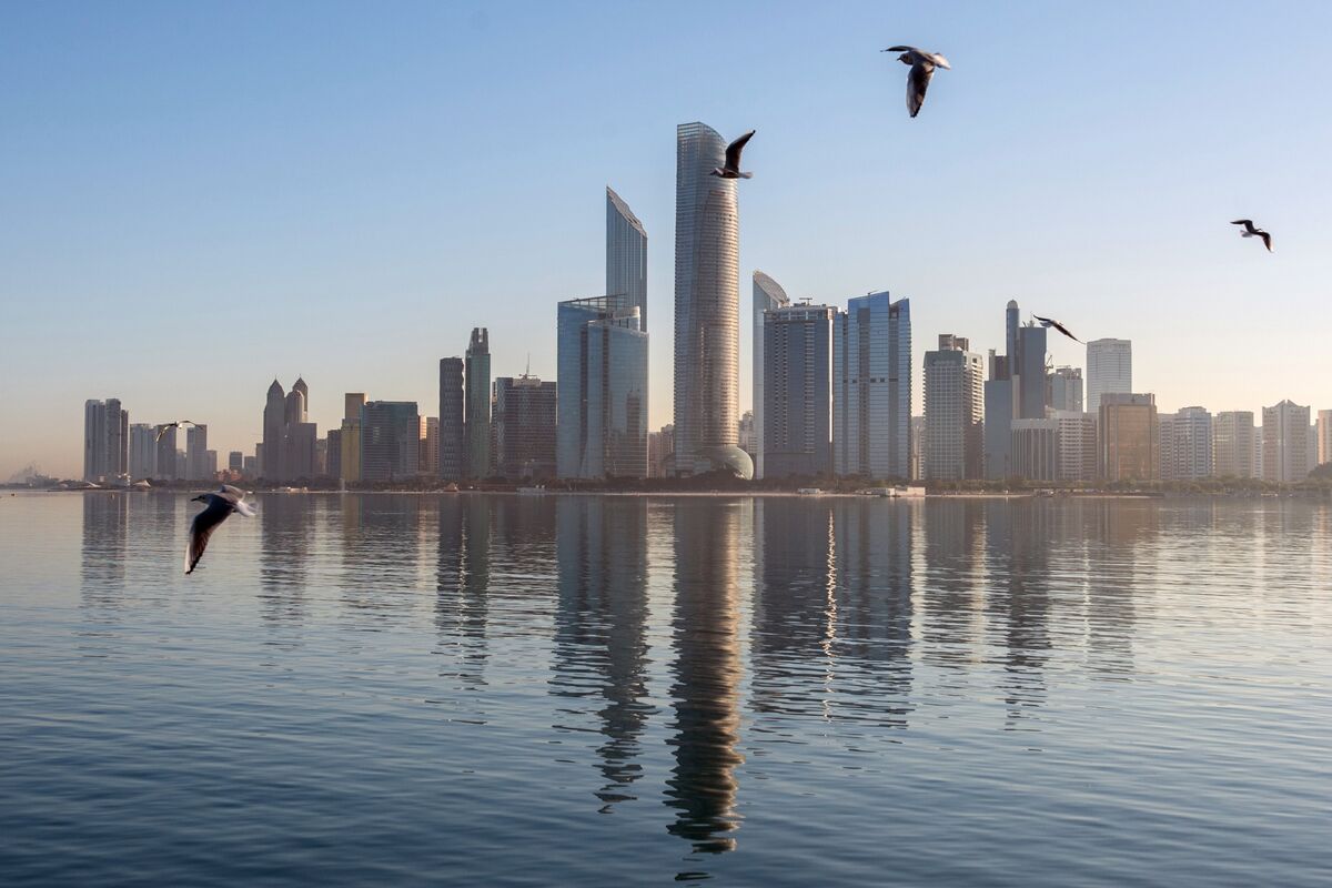 Illustrative photo for: Dubai Abu Dhabi hedge funds: Top Destinations for Solo
