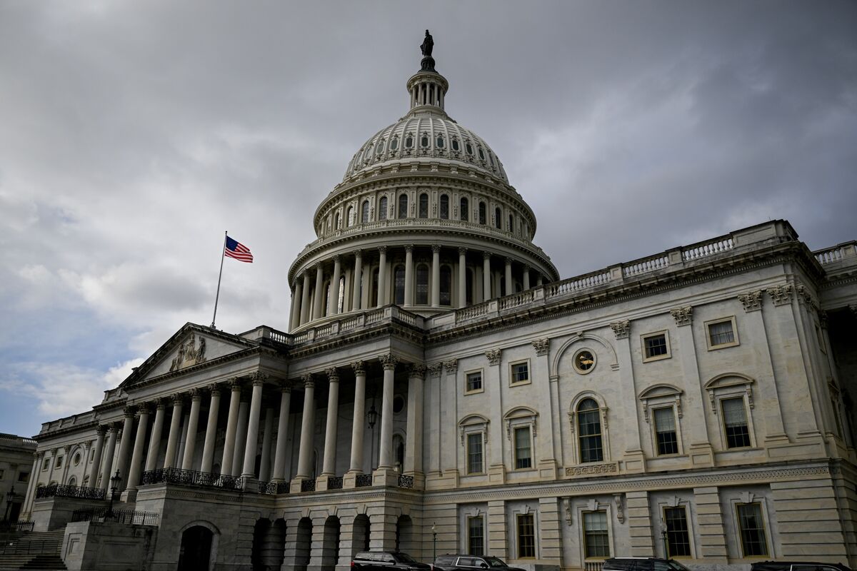 Illustrative photo for: House Votes to Limit State Power in House Pipeline