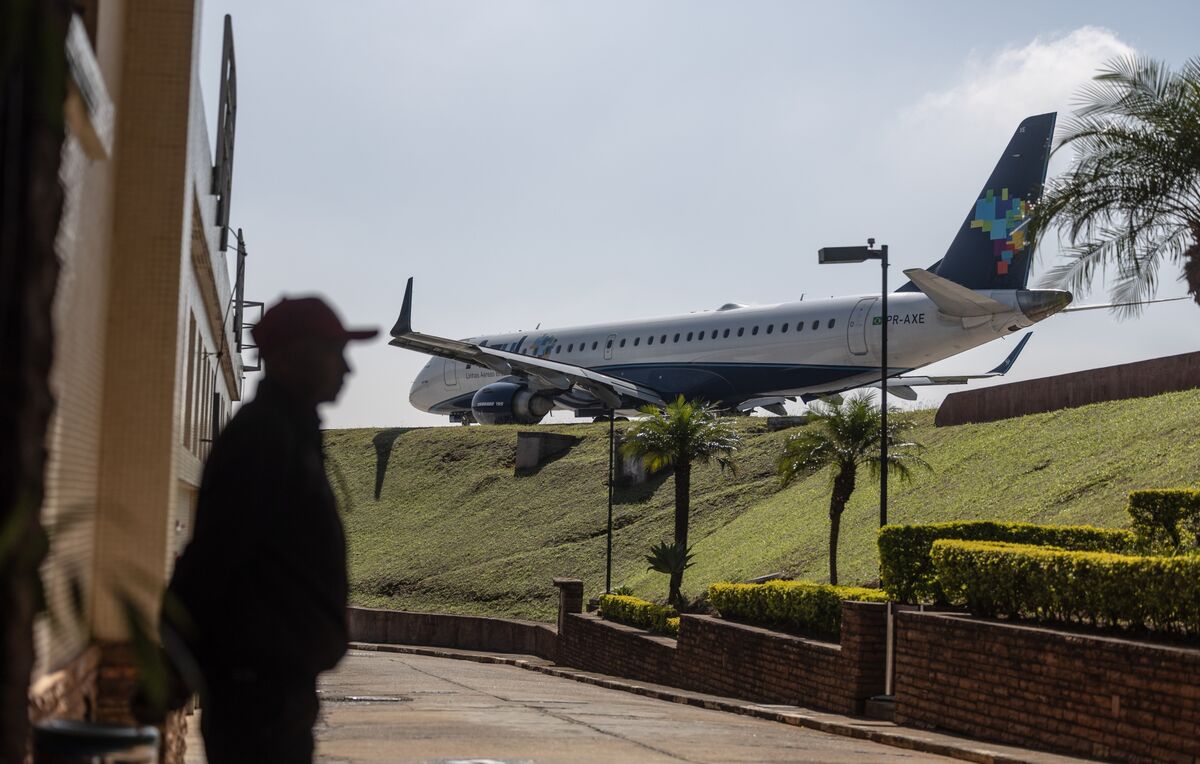 Illustrative photo for: Azul Bankruptcy Restructuring Approved by U.S. Court with