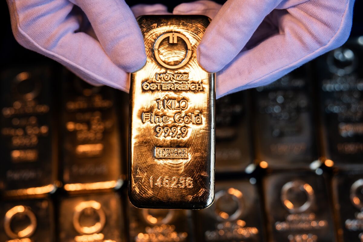 Illustrative photo for: Gold Price Stability Pauses After Four-Day Rally Amid Fed