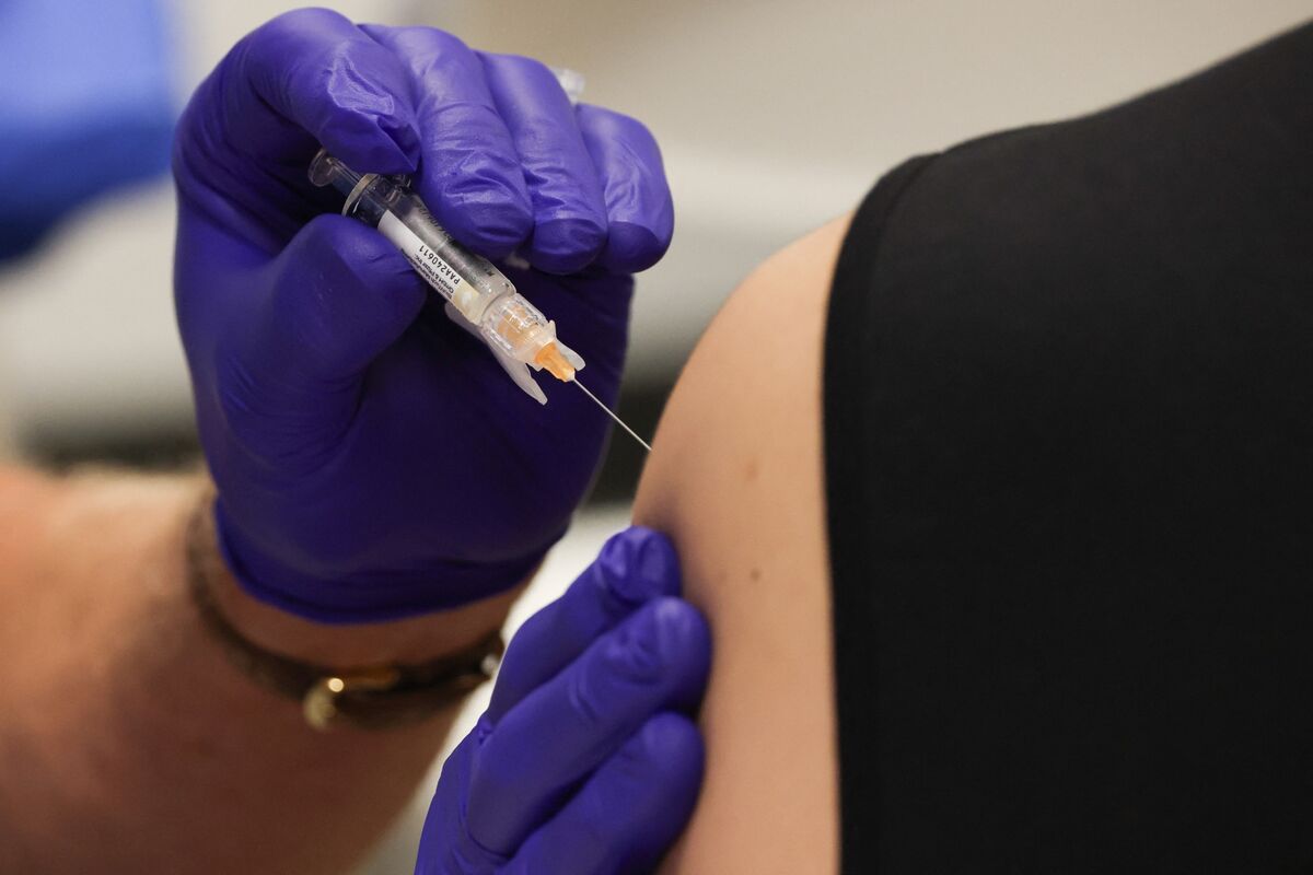 Illustrative photo for: FDA Covid vaccine warning: No “Black Box” Alert Planned