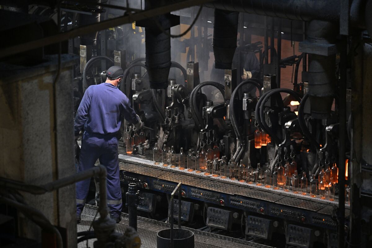 Illustrative photo for: British business new work increase hits over a year high on