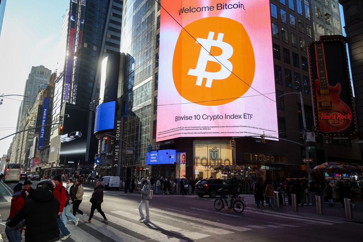 Illustrative photo for: Bitcoin Contract Expiration Next Week Could Hit $23 Billion
