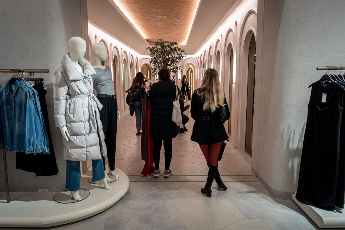 Illustrative photo for: Canadian Retail Sales Rebound in November After Slight Drop