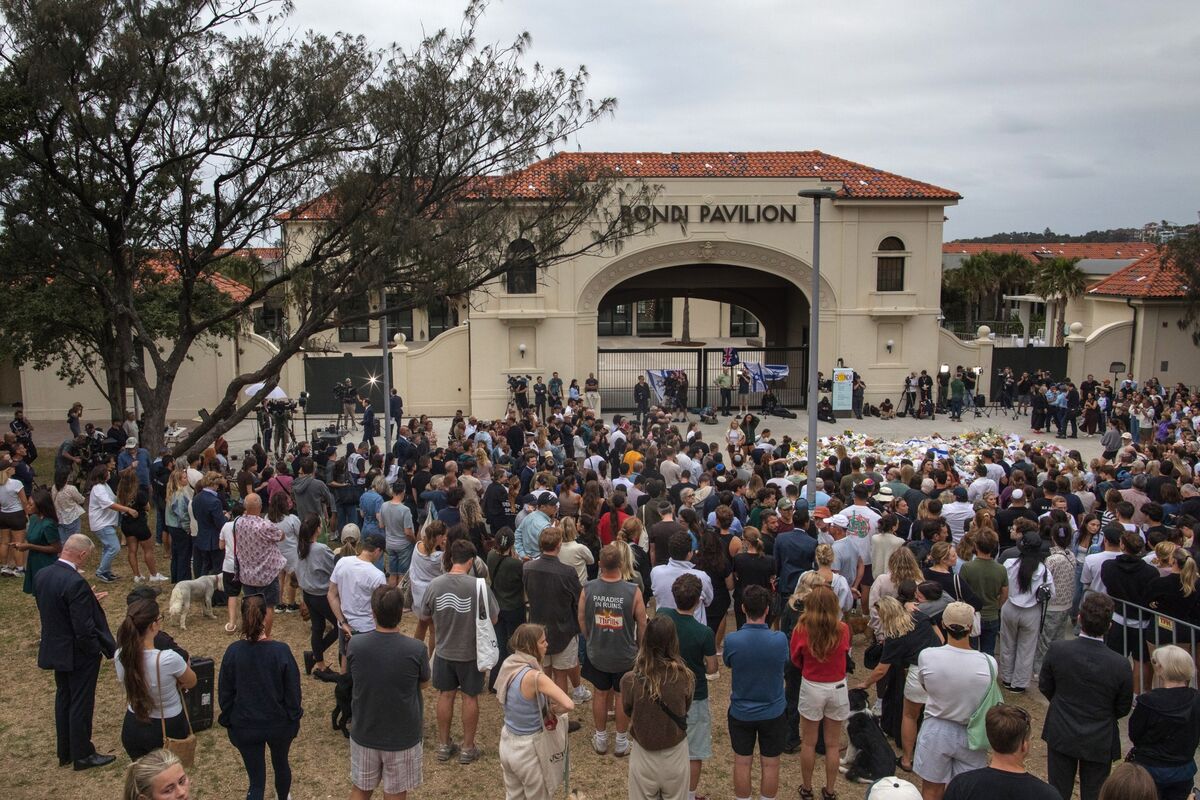 Illustrative photo for: Sydney Bondi Attack Indoctrination: Gunman Likely