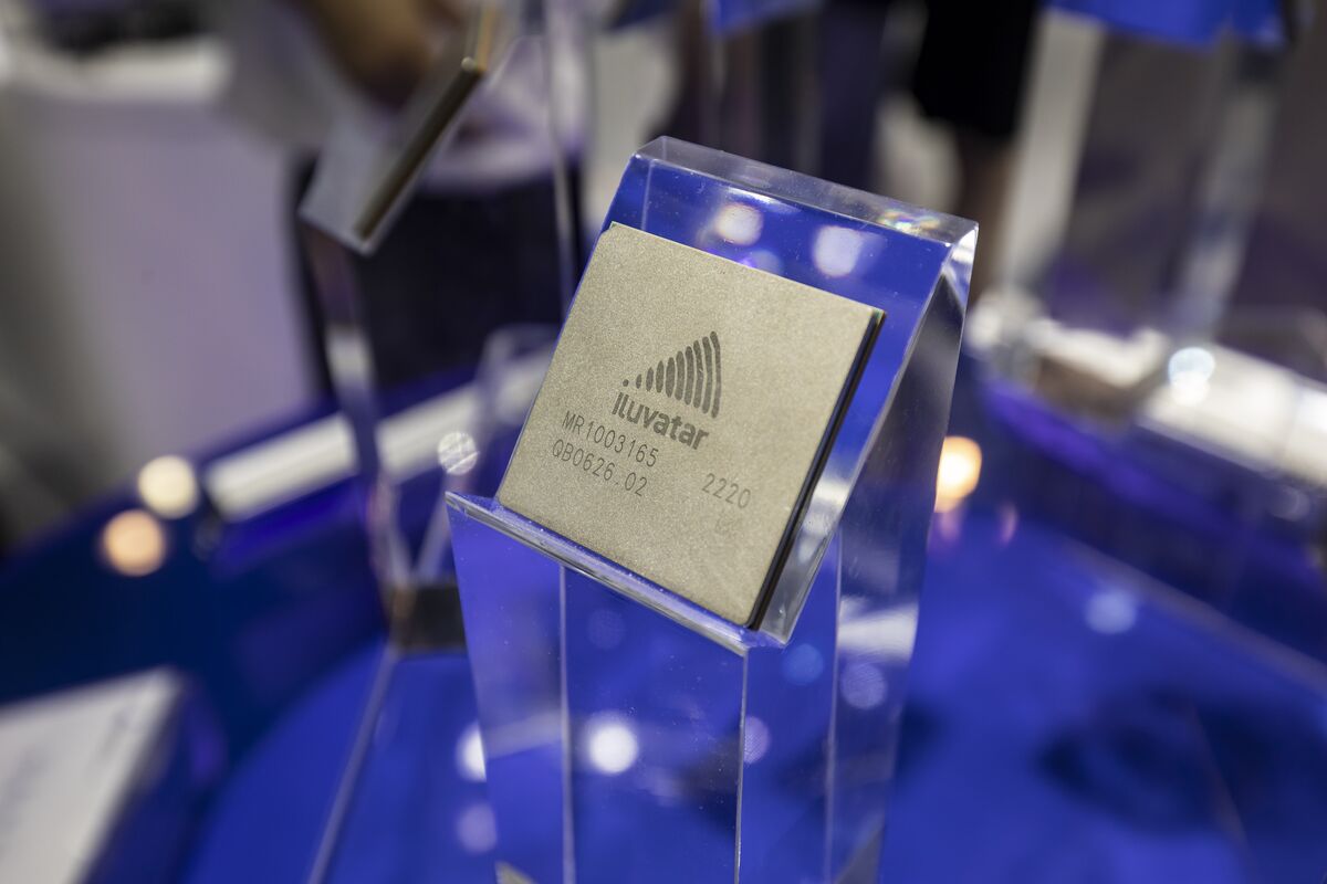 Illustrative photo for: Chinese chipmakers IPO rush boosts funding for tech