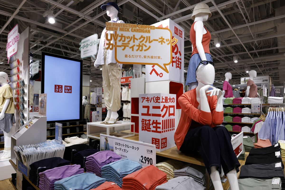 Illustrative photo for: Uniqlo salary increase Japan: Up to 12% for new graduates