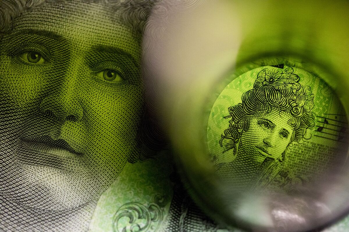 Illustrative photo for: Australian Dollar Interest Rate Hike Boosts Currency to