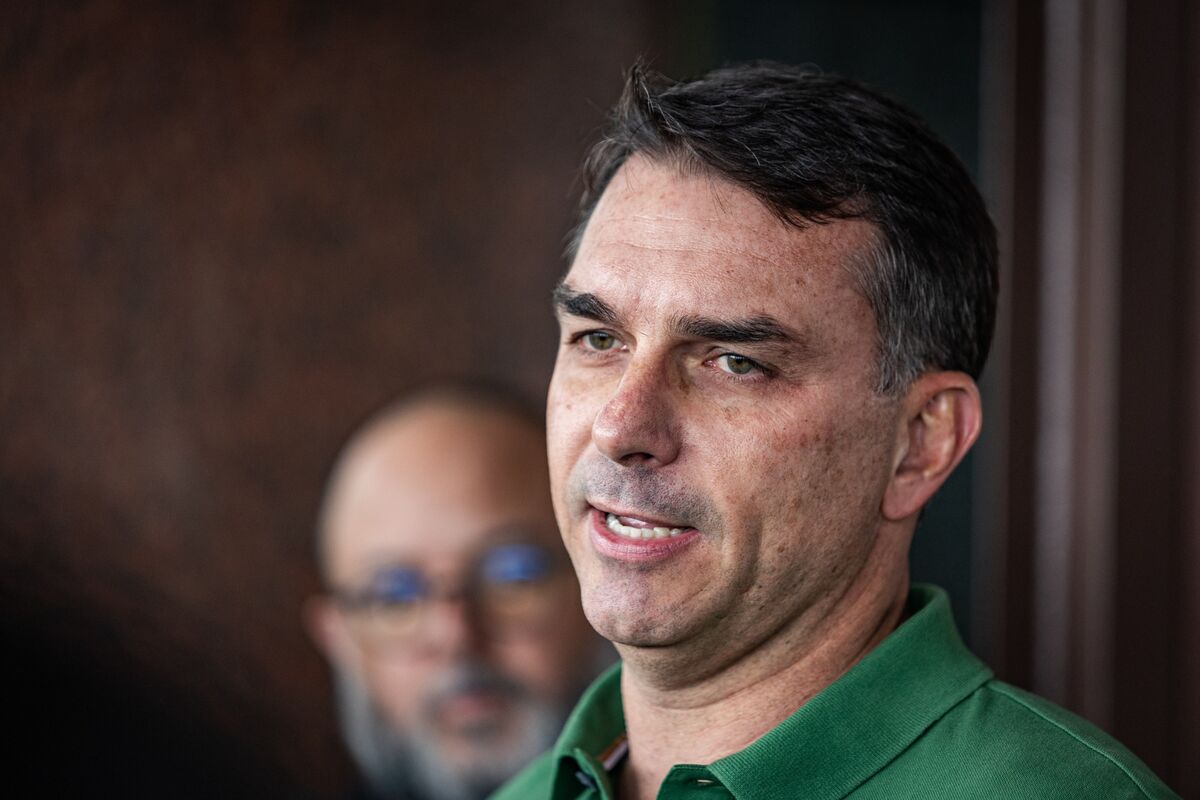 Illustrative photo for: Bolsonaro supports son presidential run in 2026 election